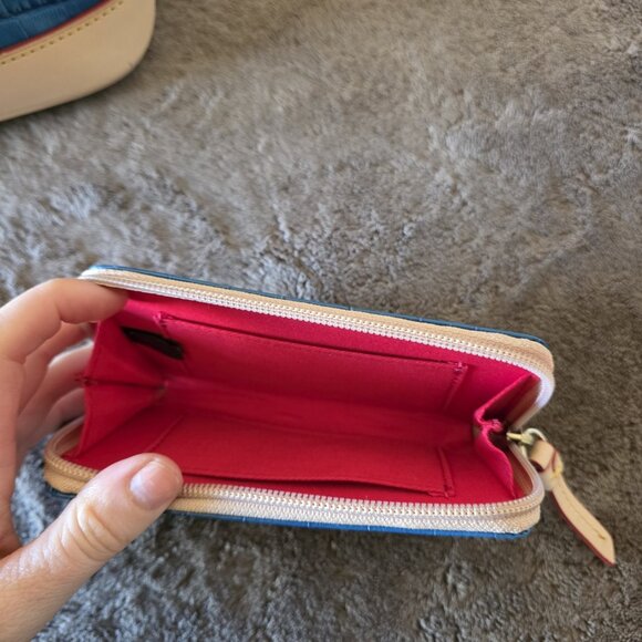 Dooney & Bourke Marine Blue Croco Embossed Zip Satchel & Wallet Set Leather Bag - Picture 13 of 16